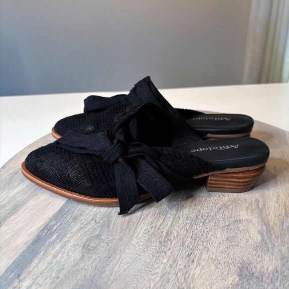 Anthropologie Antelope Handmade Black Bow Mules EU Size 39 US Size 9 - Picture 2 of 10